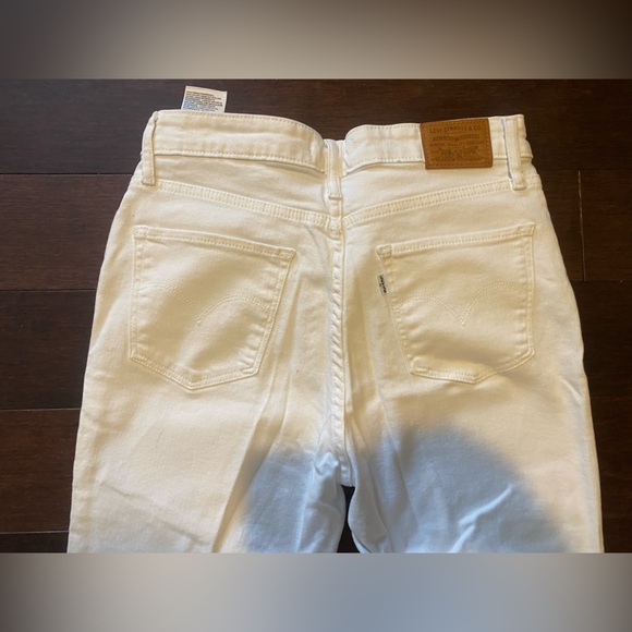 Levi’s white jeans - Picture 6 of 11